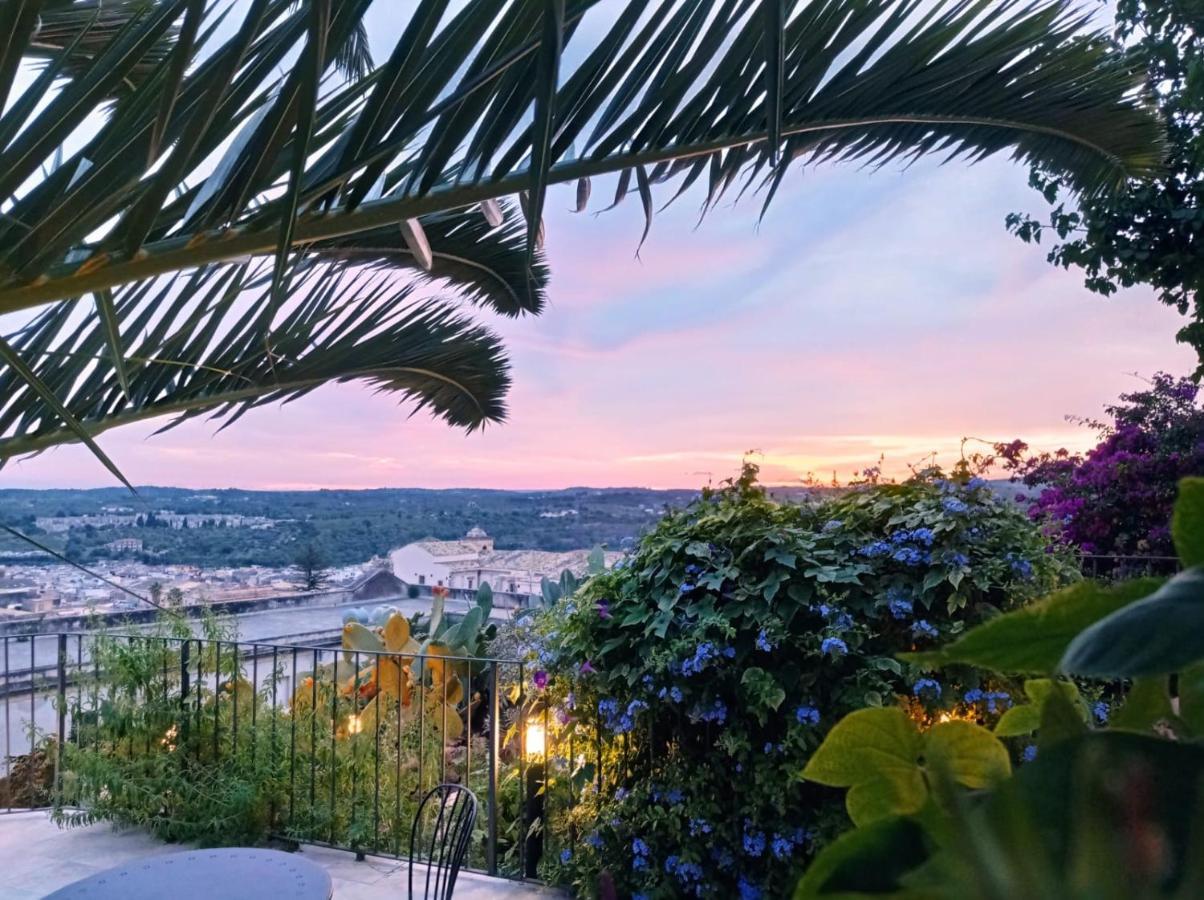 Trigona Garden Suite Noto Extérieur photo