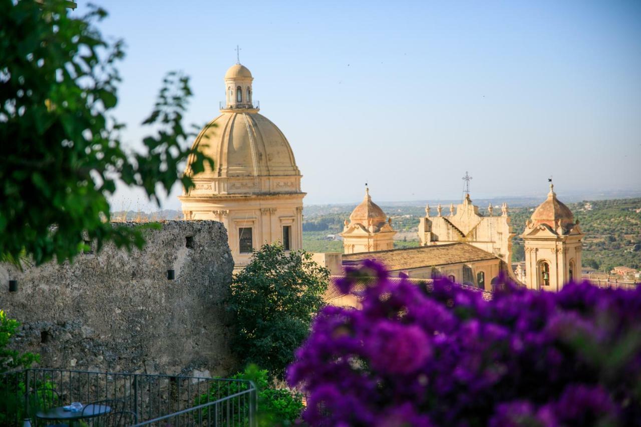 Trigona Garden Suite Noto Extérieur photo