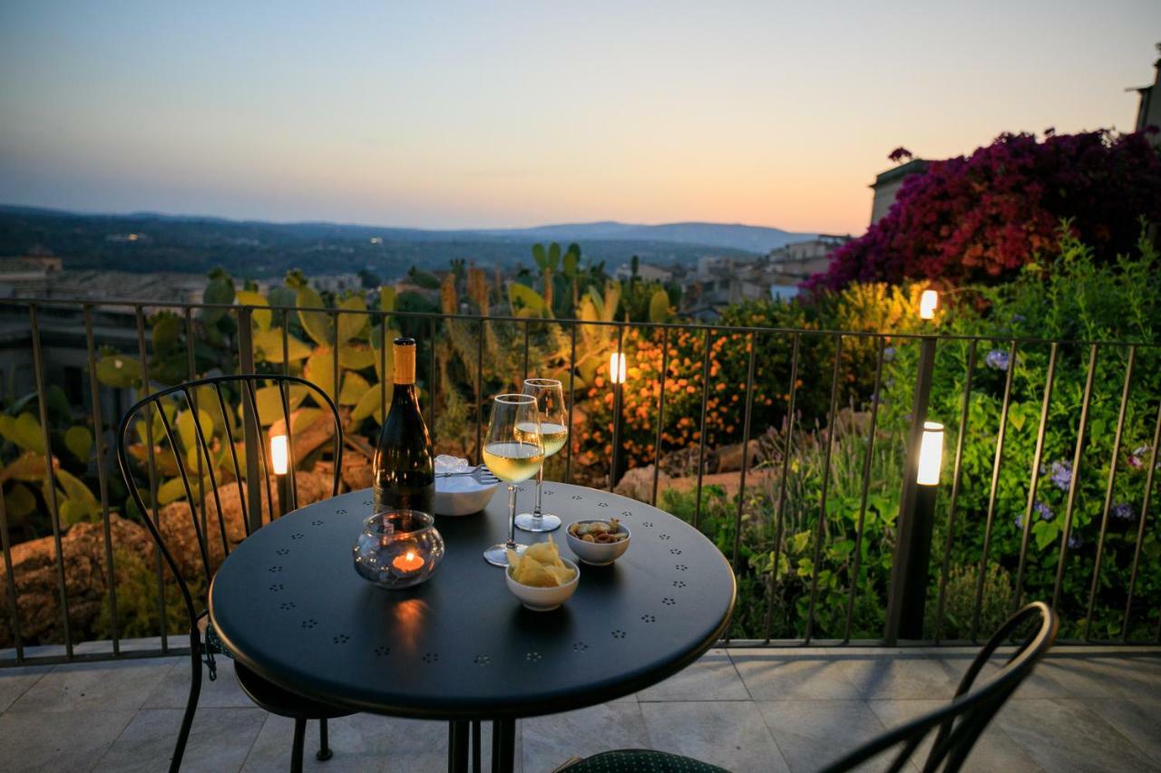 Trigona Garden Suite Noto Extérieur photo